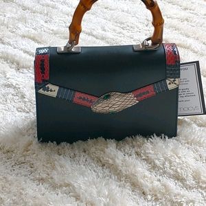 Gucci Top Handle Lilith Medium Black Tote